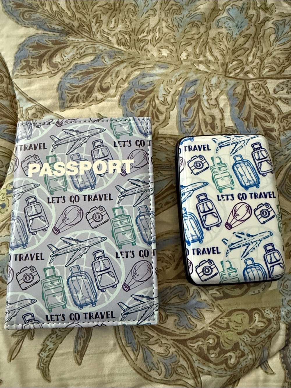 Passport Holder & Travel Case Set in Cream/Blue - Travel Print